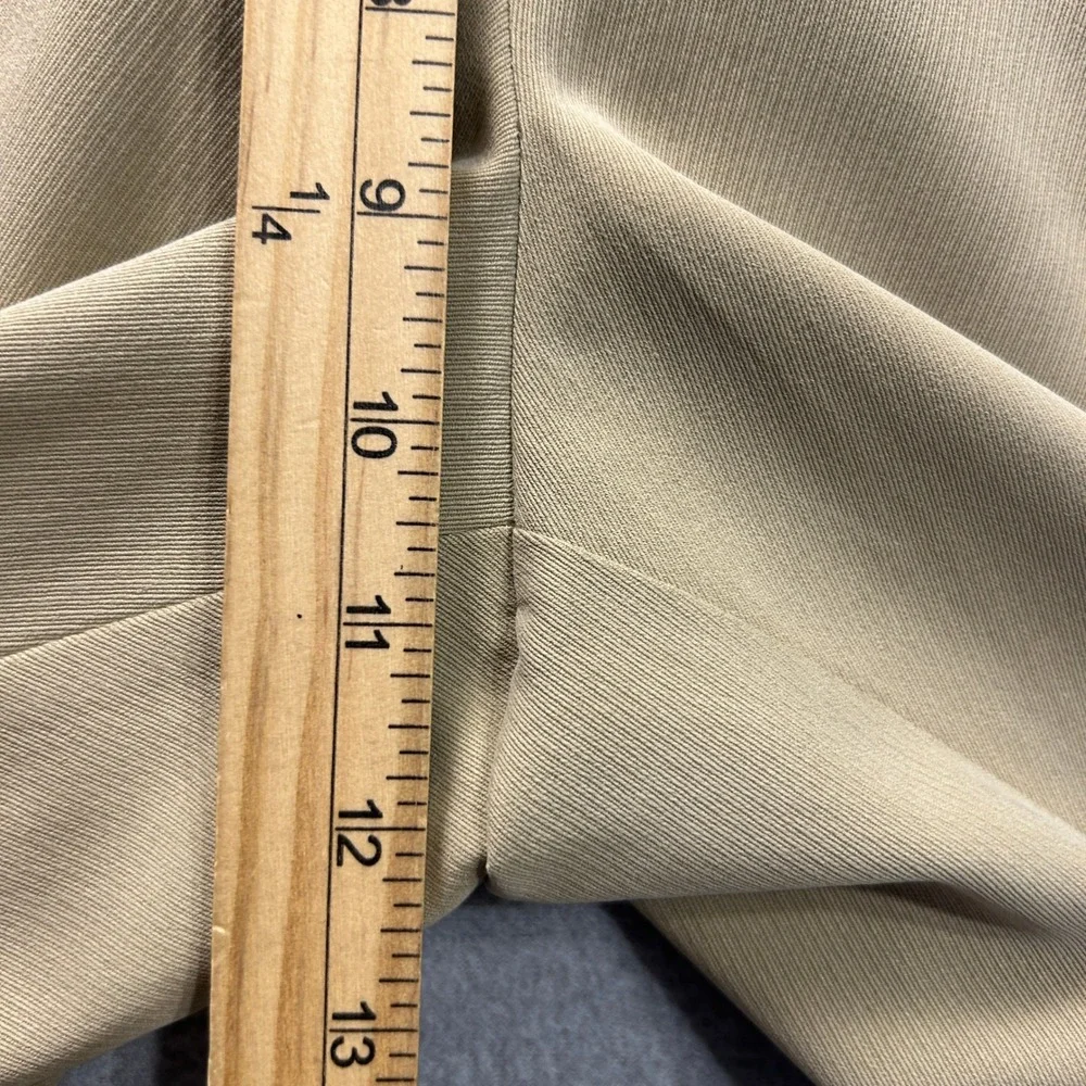 Tommy Bahama Flat Front Shorts Mens 32 Silk Cotton Khaki Golf Casual Beige